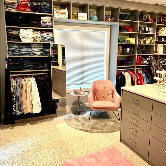 Posher Ambassador II Susan. Top seller. Top rated seller 5 ⭐️ 1 day shipping - Picture 7 of 13